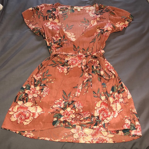 Billabong Dresses & Skirts - billabong wrap dress